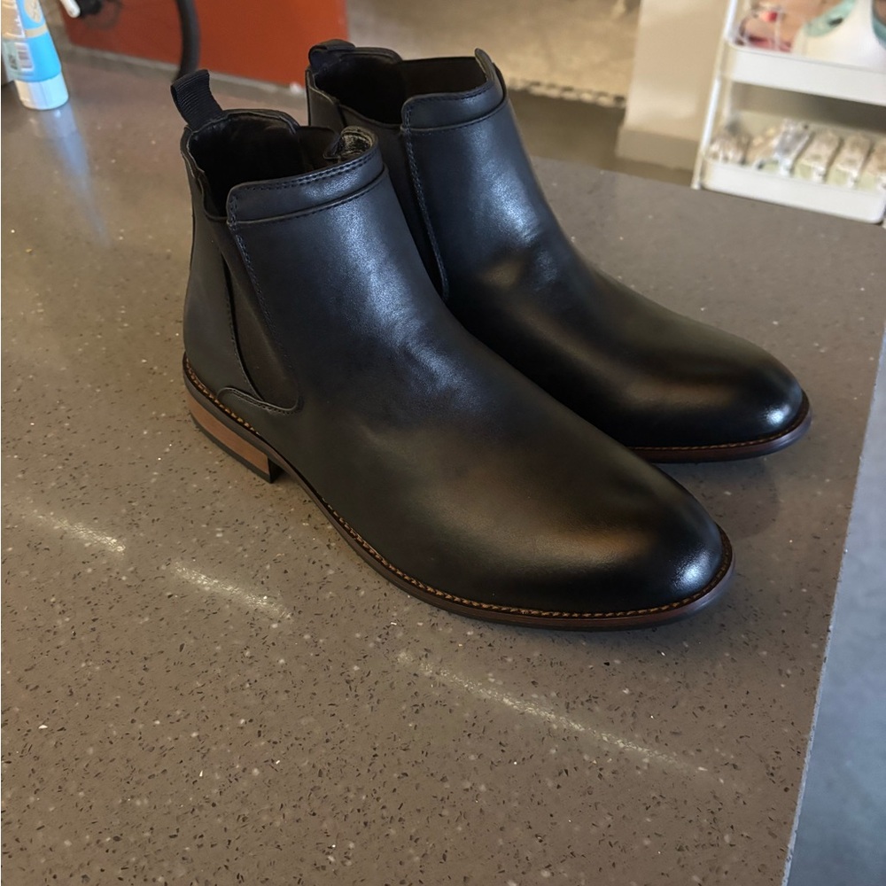 Vance Co. Men’s Landon Tru Comfort Foam Pull-On Black Chelsea Boots Size 9.5